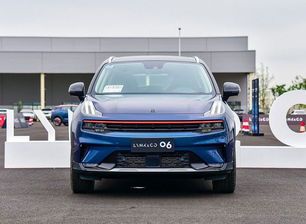 Lynk & Co 06