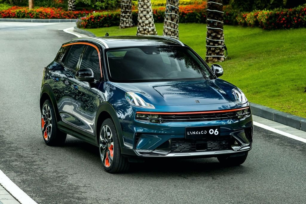 Lynk & Co 06