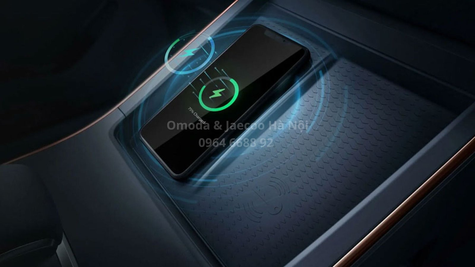 Omoda C5 trang bị sạc không dây 50W